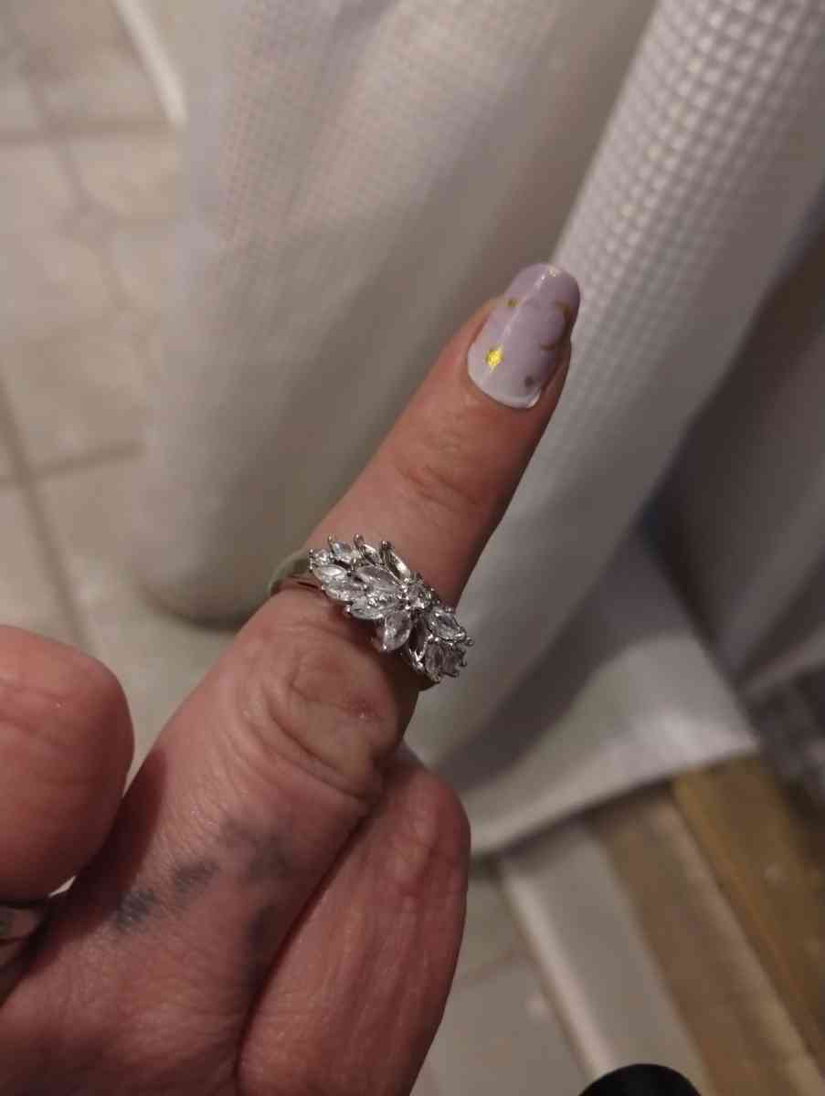 womans ring - Denver, Colorado