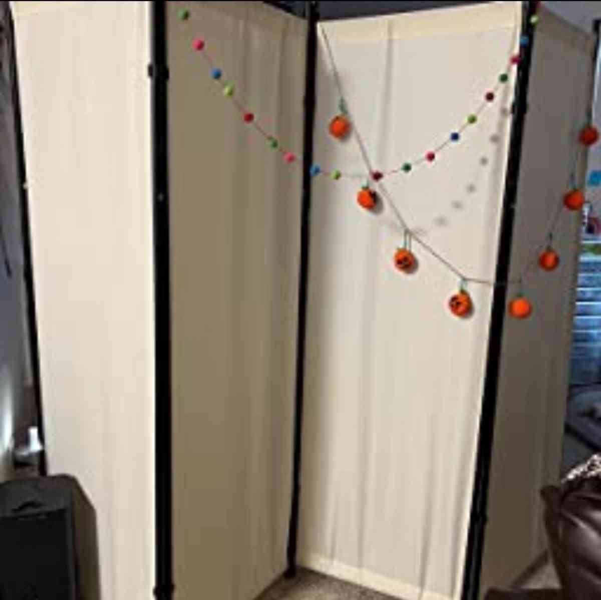 4 panel room divider privacy screen partition off white - Stockton, California - FleaMarketBay