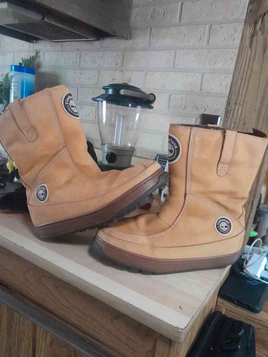 Timberland Boots Mens Size 9 - Eau Claire, Wisconsin - FleaMarketBay