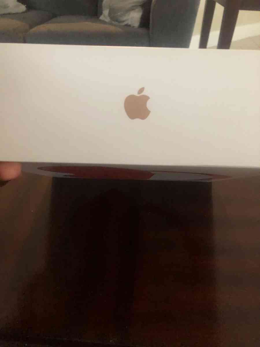 AirPods max - Palm Coast, Florida - FleaMarketBay