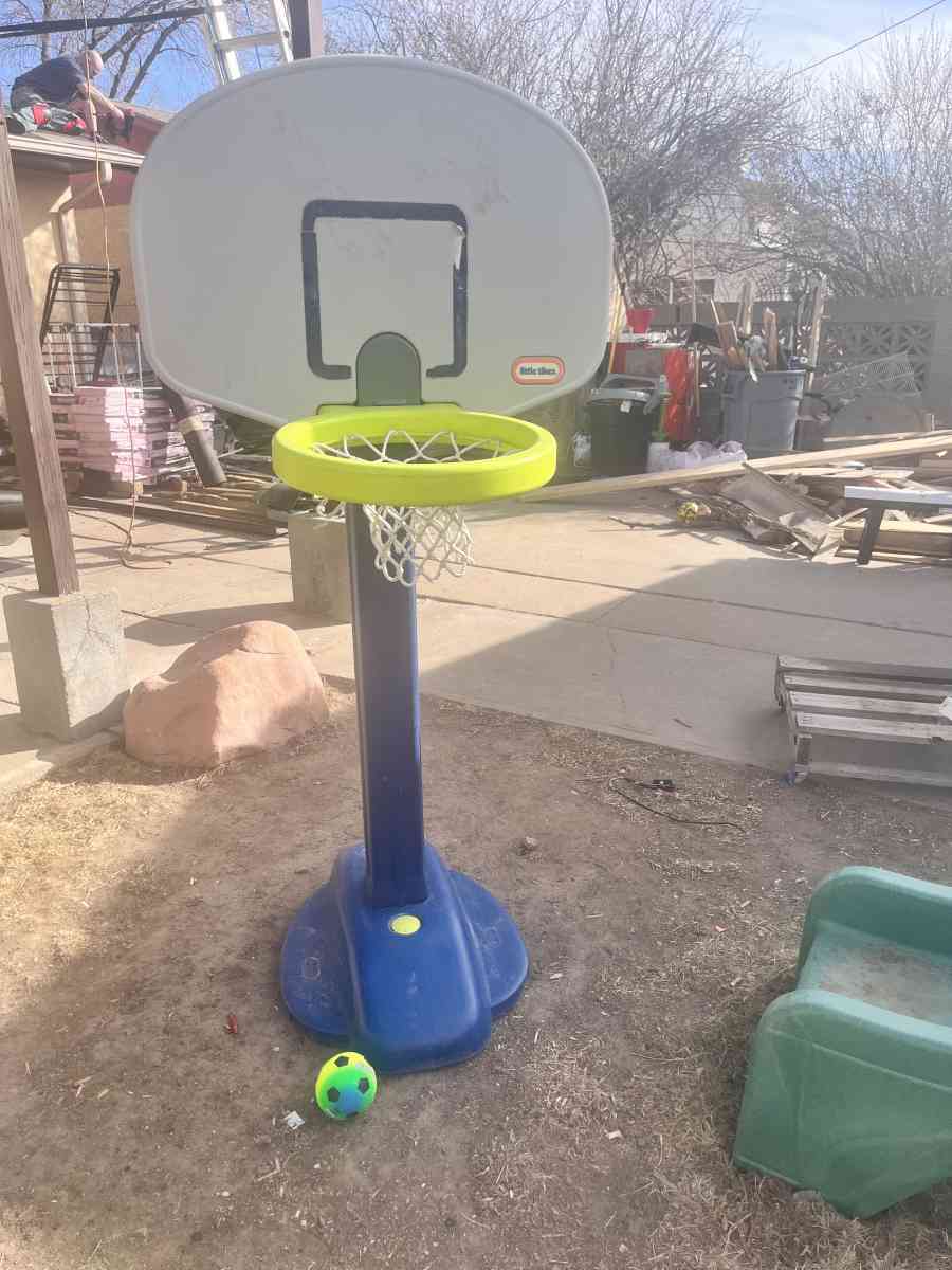 little tikes toddler basketball hoop - Pueblo, Colorado - FleaMarketBay
