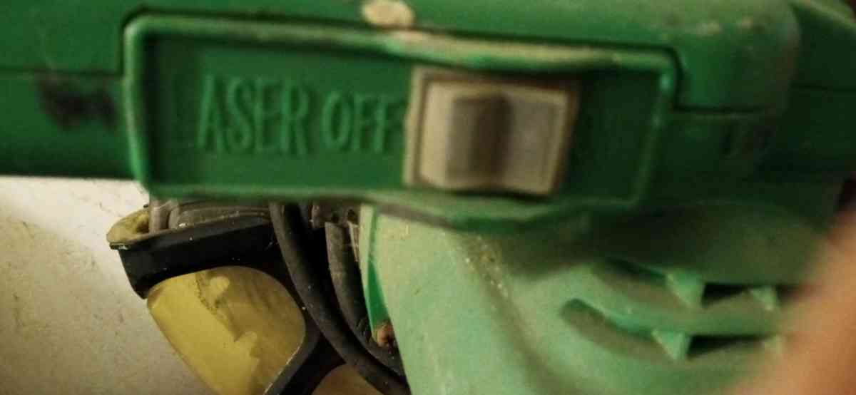 Hitachi miter saw works good  pick up only - Watertown, New York - FleaMarketBay