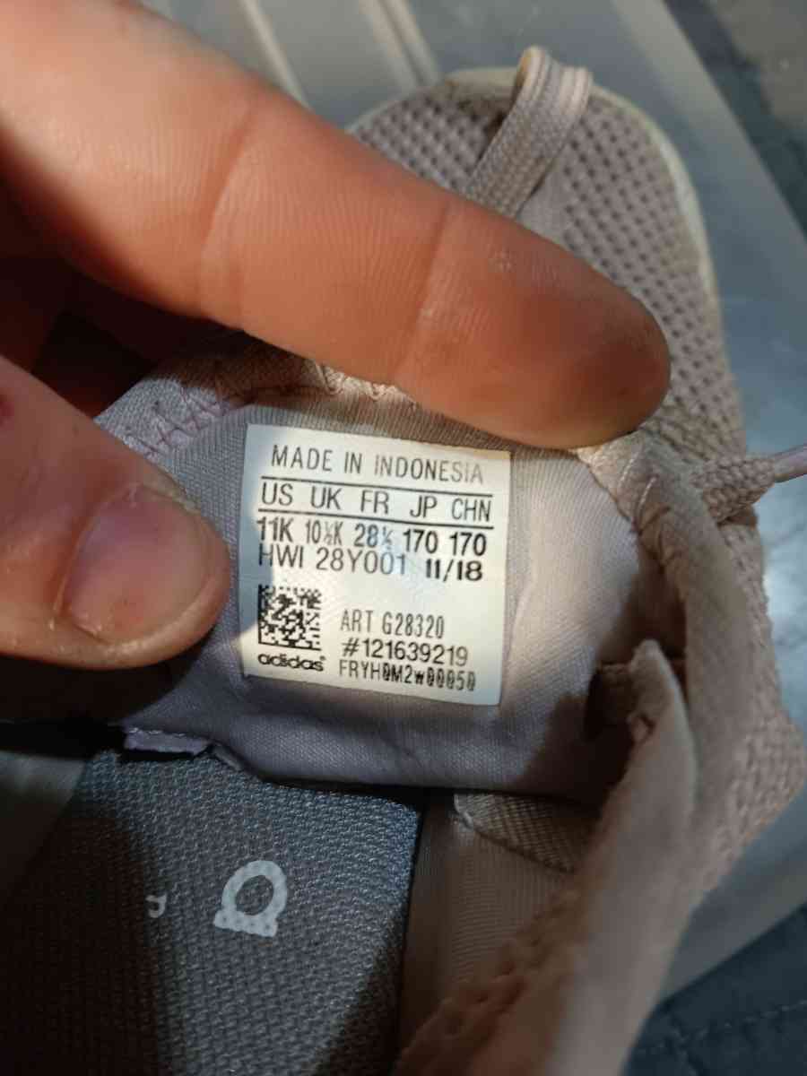 Adidas kids size 11k - Moulton, Alabama - FleaMarketBay