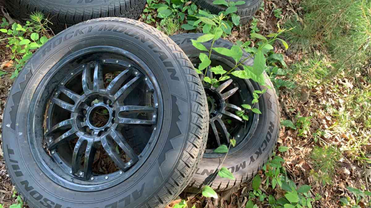 20 in rims an tires - Forsyth, Georgia - FleaMarketBay