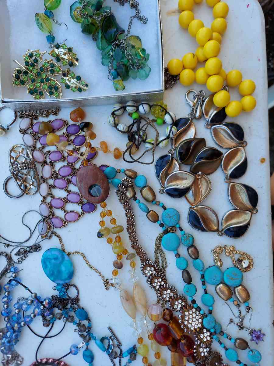 Jewelry Fashion - Kissimmee, Florida - FleaMarketBay
