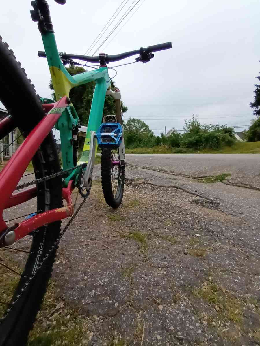 2016 giant reign advanced 1 - Greenville, South Carolina - FleaMarketBay