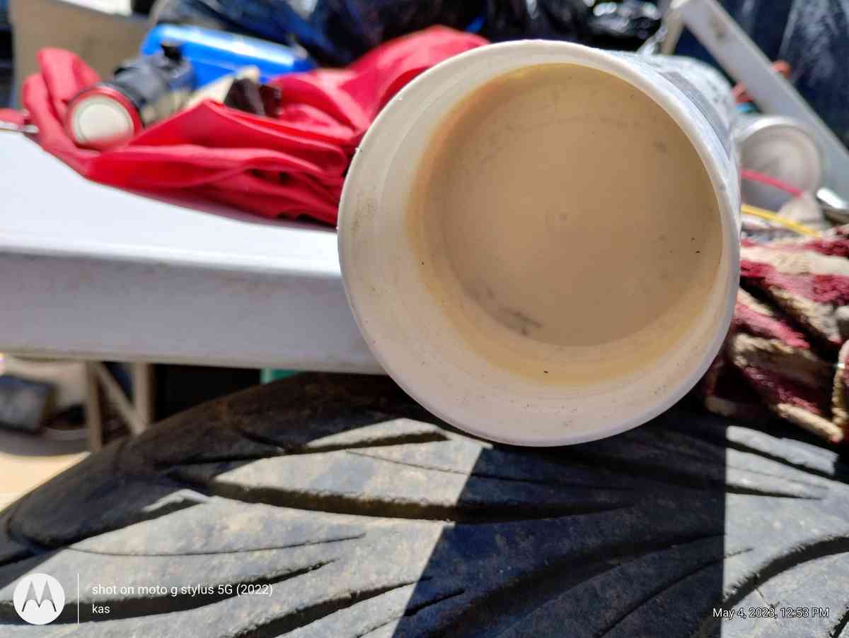 4 30 ounce cartridges of 960 wall base adhesive - Madera, California - FleaMarketBay