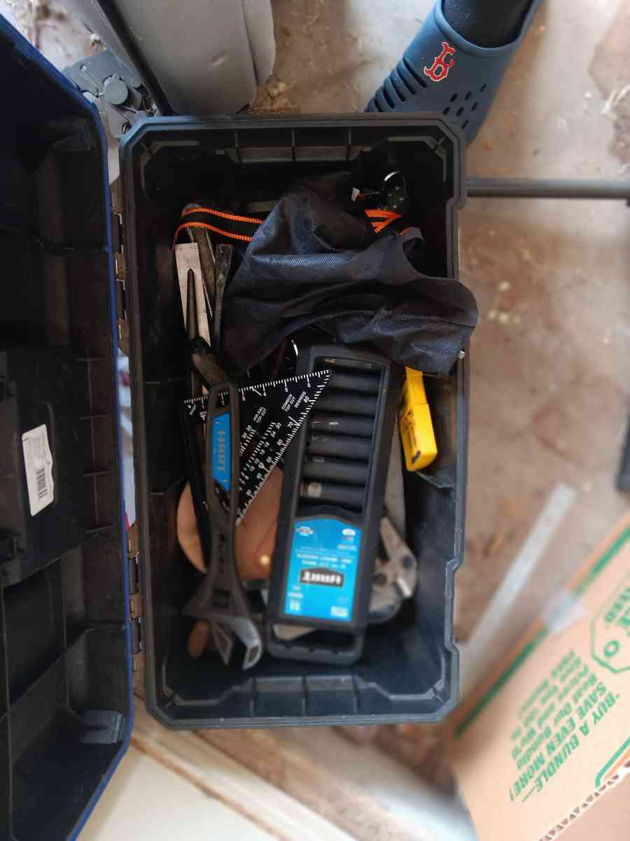 air tools sanders socket sets ect - Lubbock, Texas