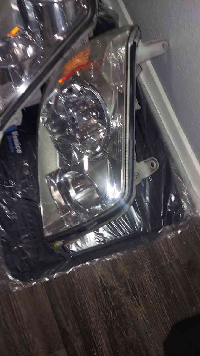 use headlamps 2005 2006 2007 2008 toyota 4 runner - Germantown, Tennessee