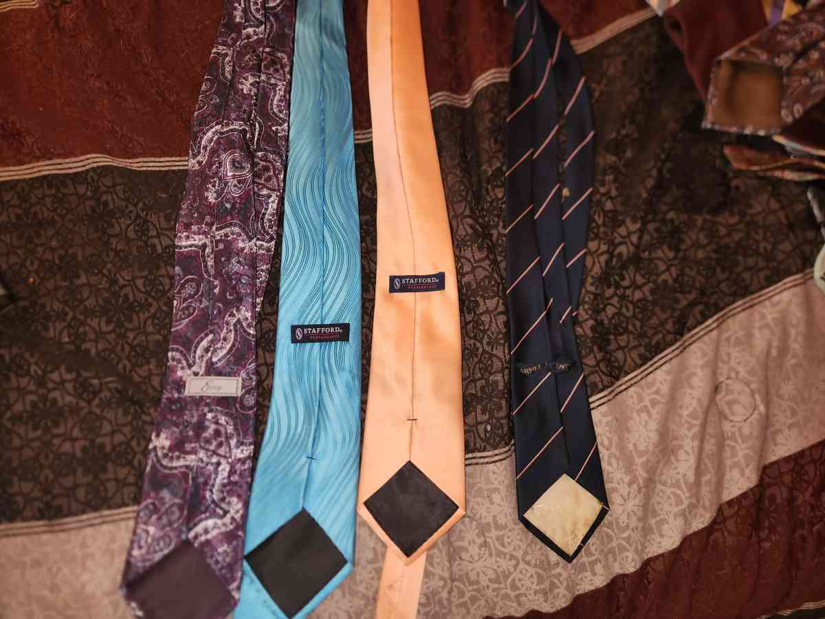 ties styles color anvlength vary - Carson City, Nevada - FleaMarketBay