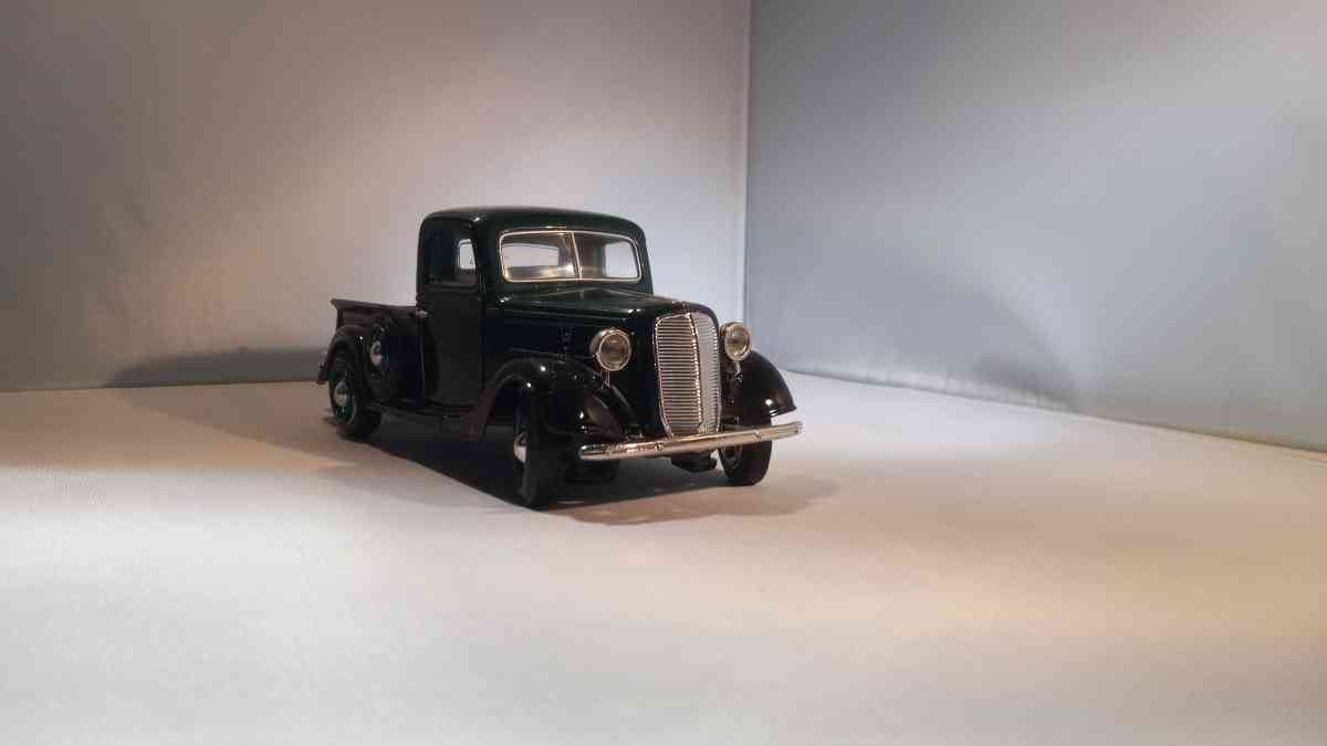 old toy Ford V8 - Maple Lake, Minnesota