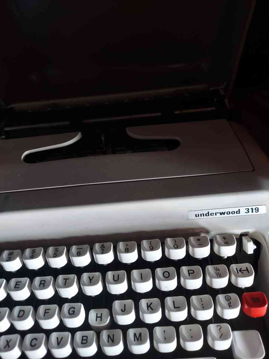vintage type writer - Frankfort, Indiana
