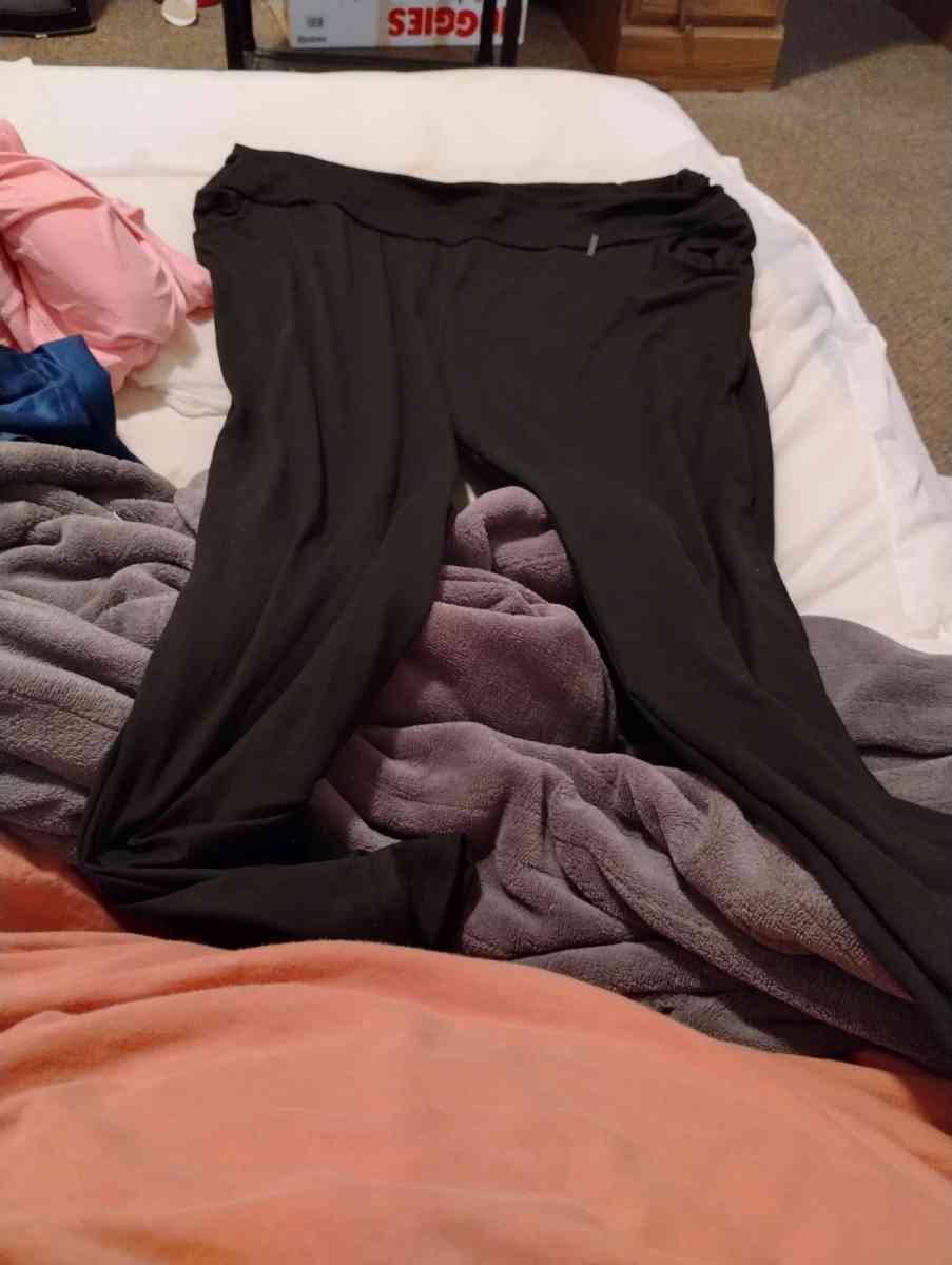 womens clothes - Columbus, Ohio - FleaMarketBay