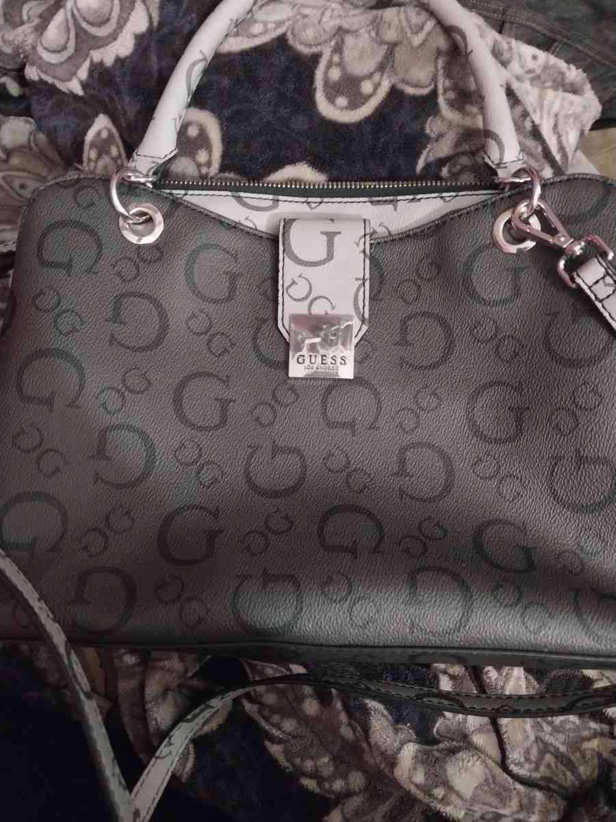 guess purse - Jacksonville, Florida