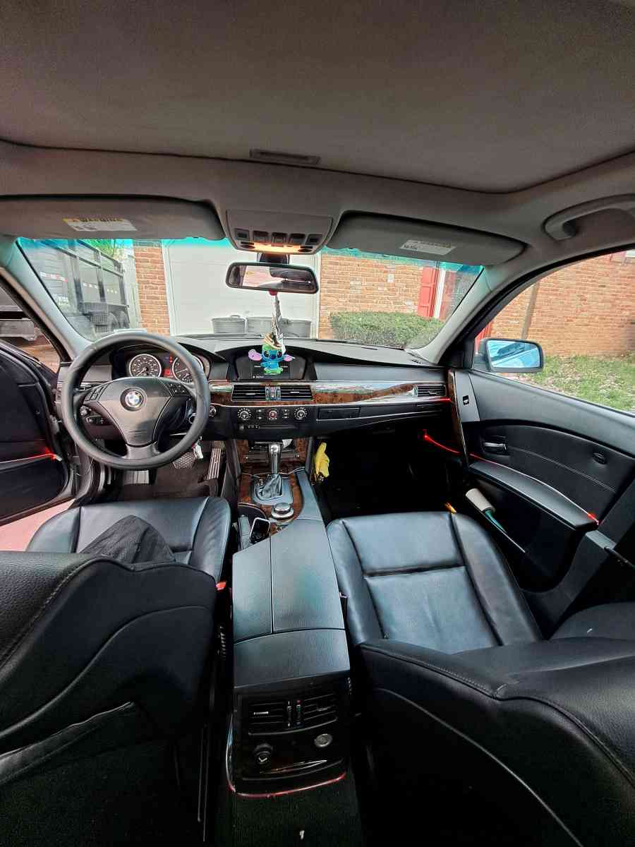 BMW serie 5 2006 - Central Islip, New York - FleaMarketBay