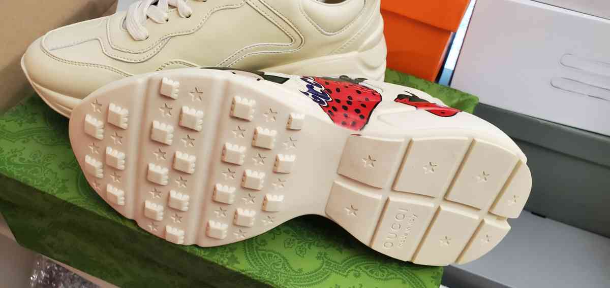 GG strawberry Sneaker - Mission Viejo, California - FleaMarketBay