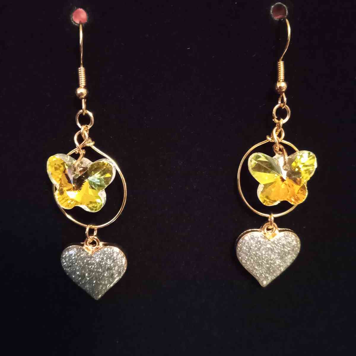 dangle earrings - Newark, Delaware