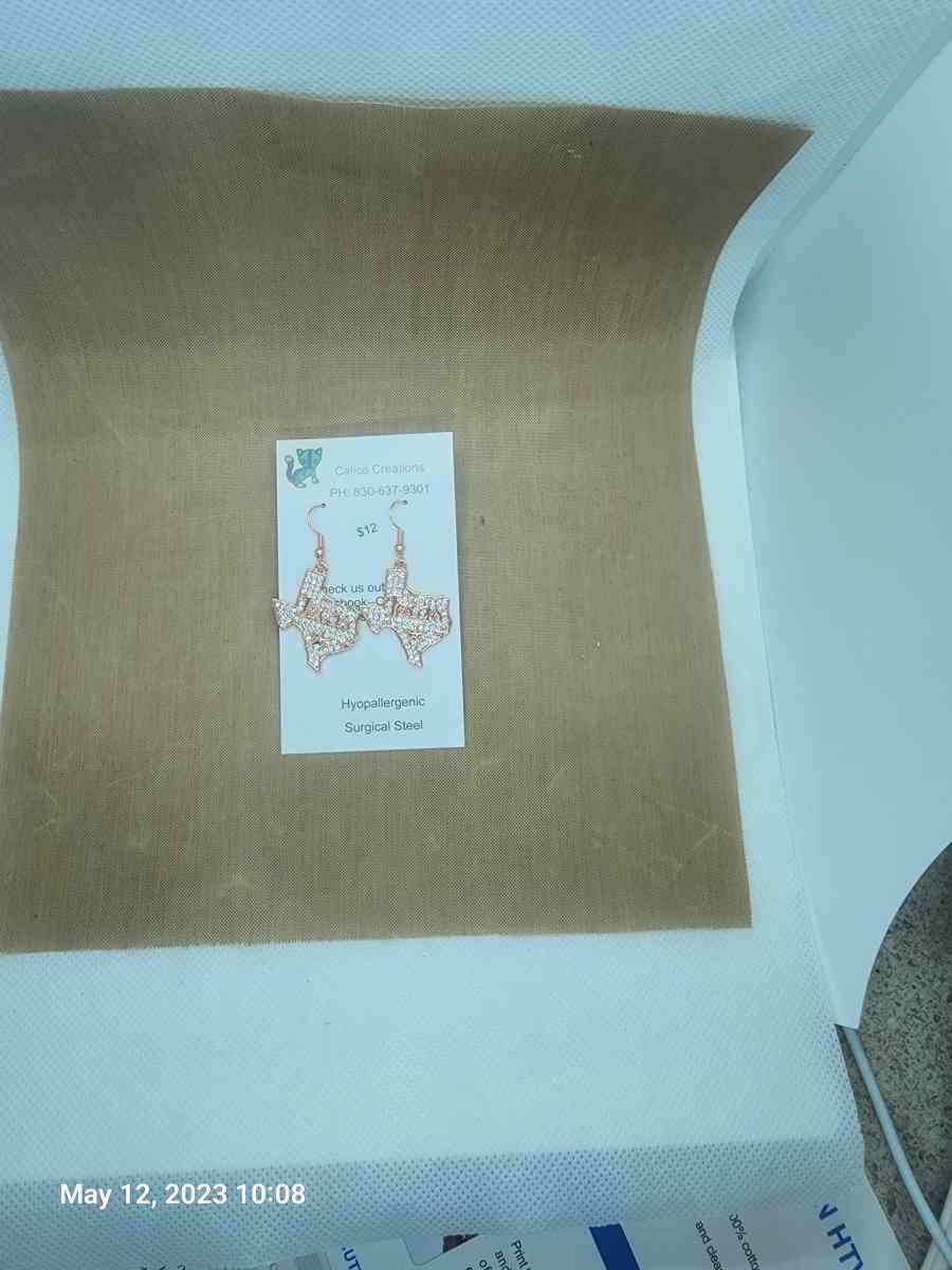 Earrings - Kingsland, Texas - FleaMarketBay