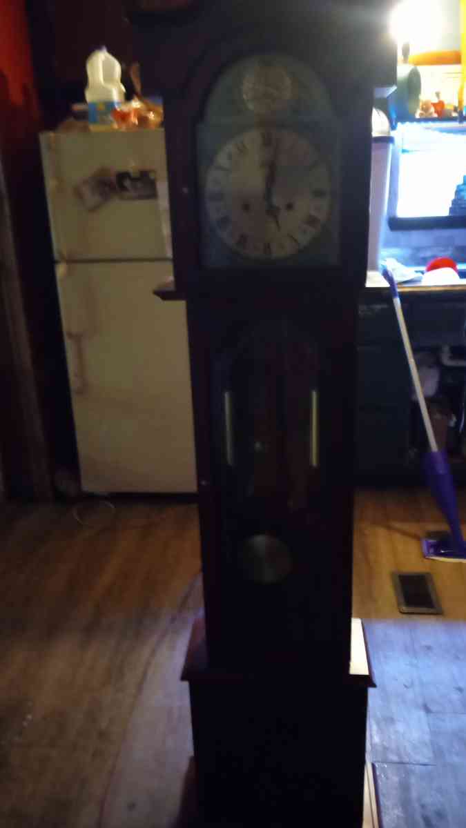grandfather Clock - Gardendale, Alabama - FleaMarketBay