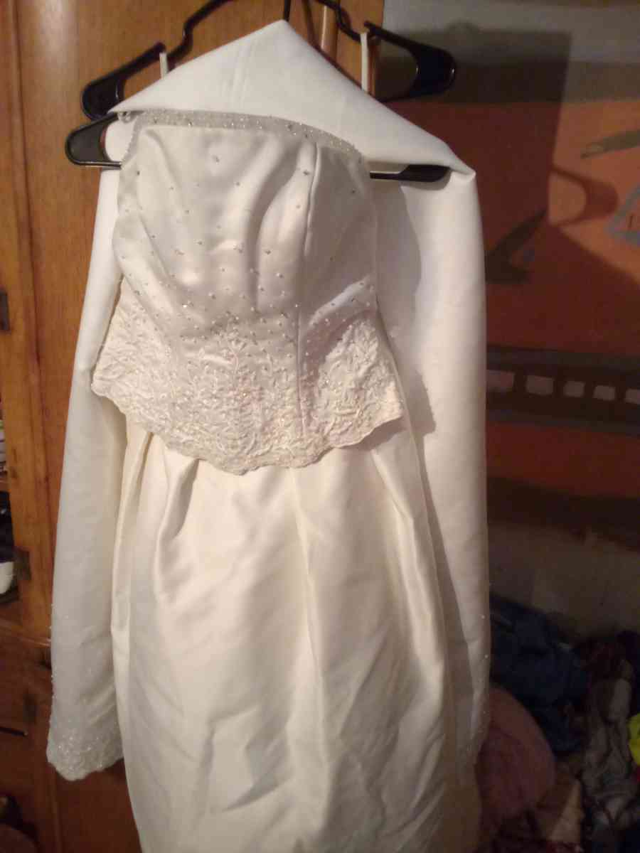 wedding dress - Florence, Mississippi