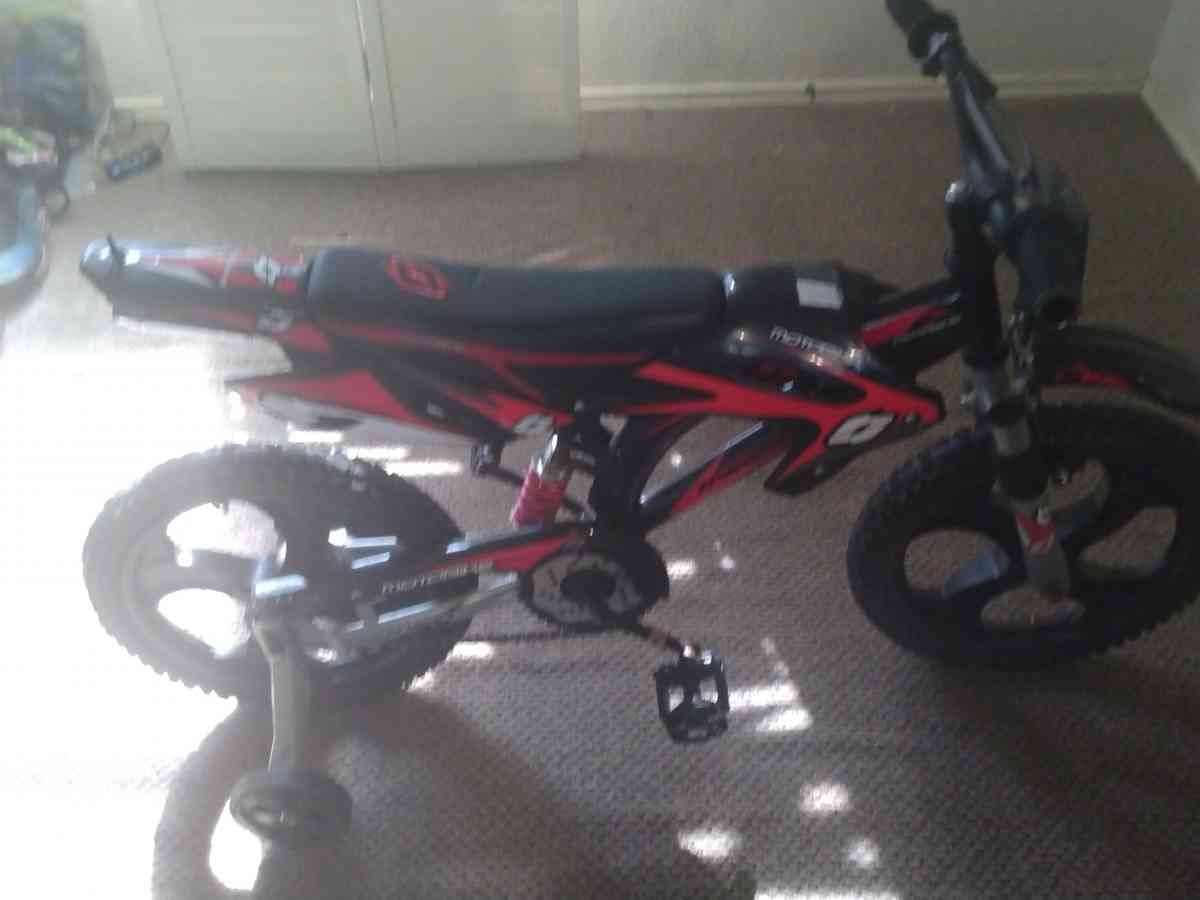 16inch kids BMX bike with traing wheels - Baytown, Texas - FleaMarketBay
