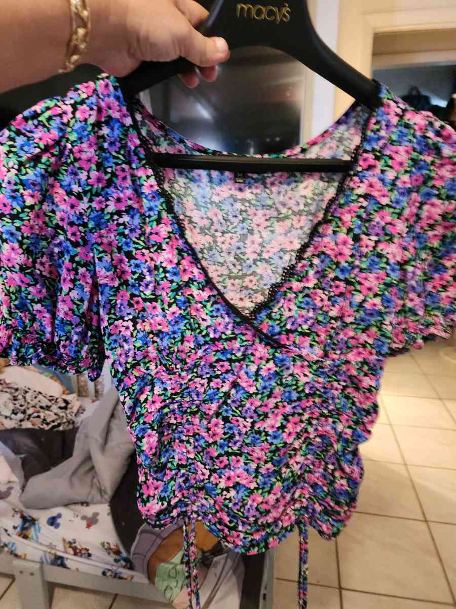 Woman blouse - Dade City, Florida