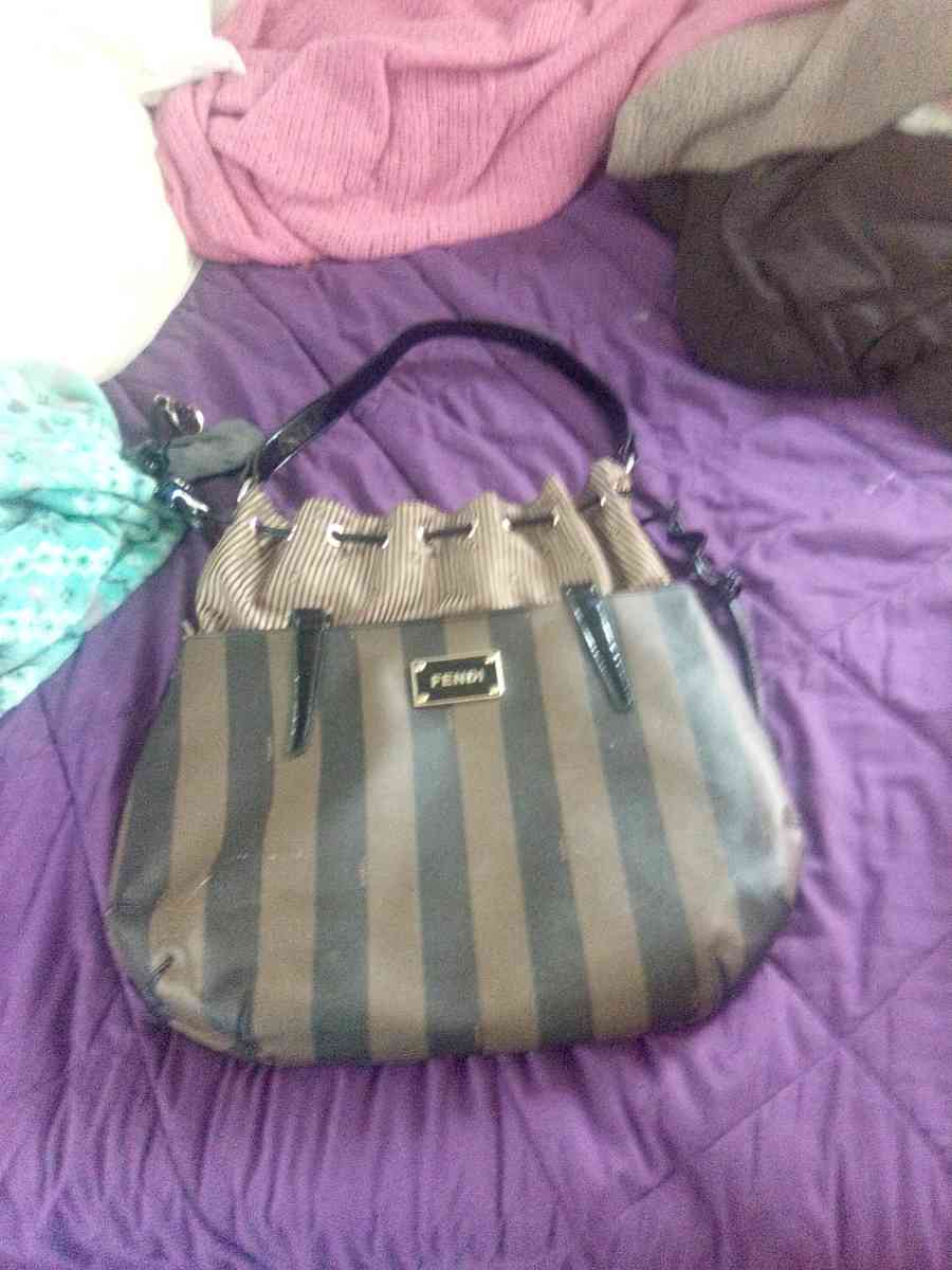 fendi bag - Genesee, Michigan - FleaMarketBay