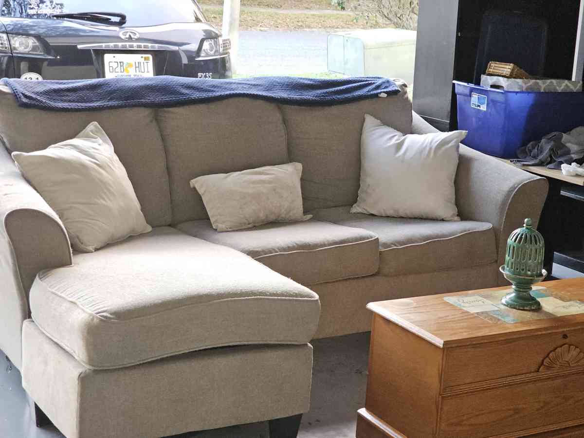 chaise sofa - New Port Richey, Florida