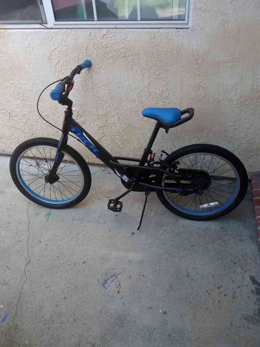 TREK Jet Series 20 Kids Bike 20 inch diameter tire - West Covina, California - FleaMarketBay