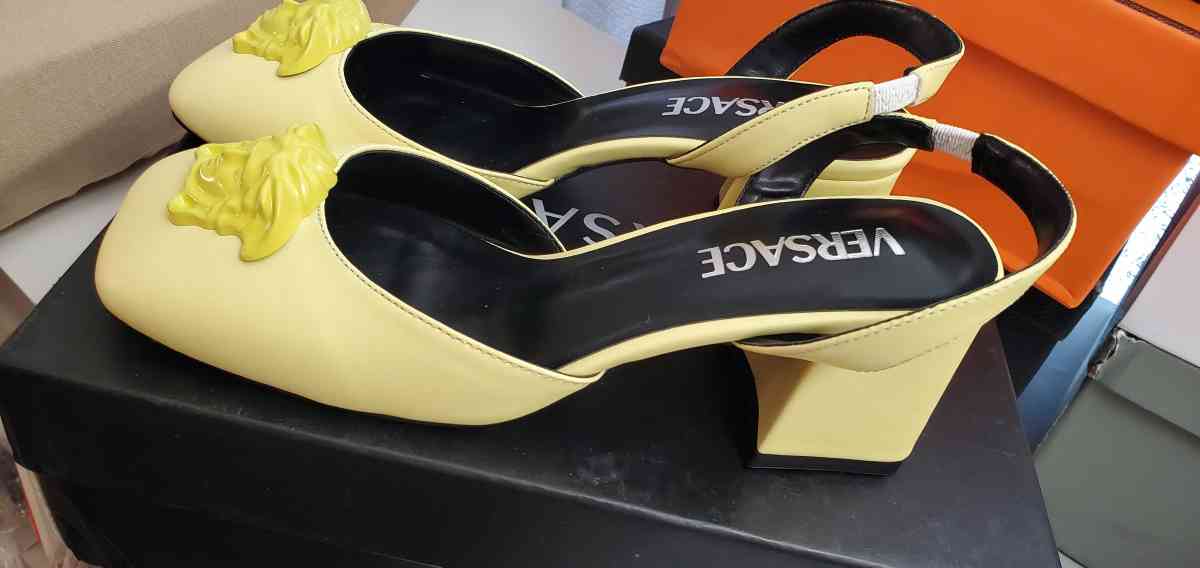 yellow green Versace - Mission Viejo, California