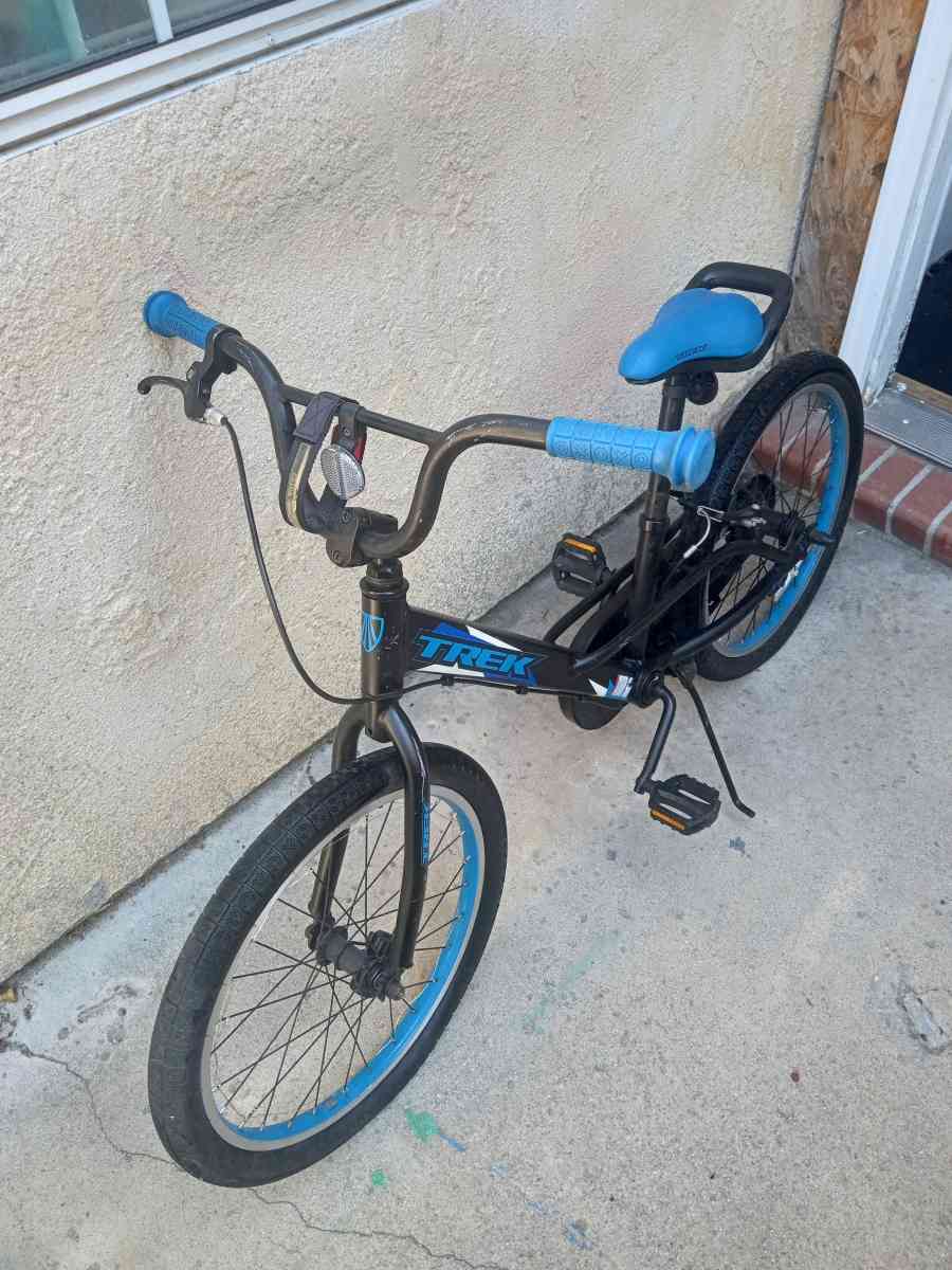 TREK Jet Series 20 Kids Bike 20 inch diameter tire - West Covina, California - FleaMarketBay
