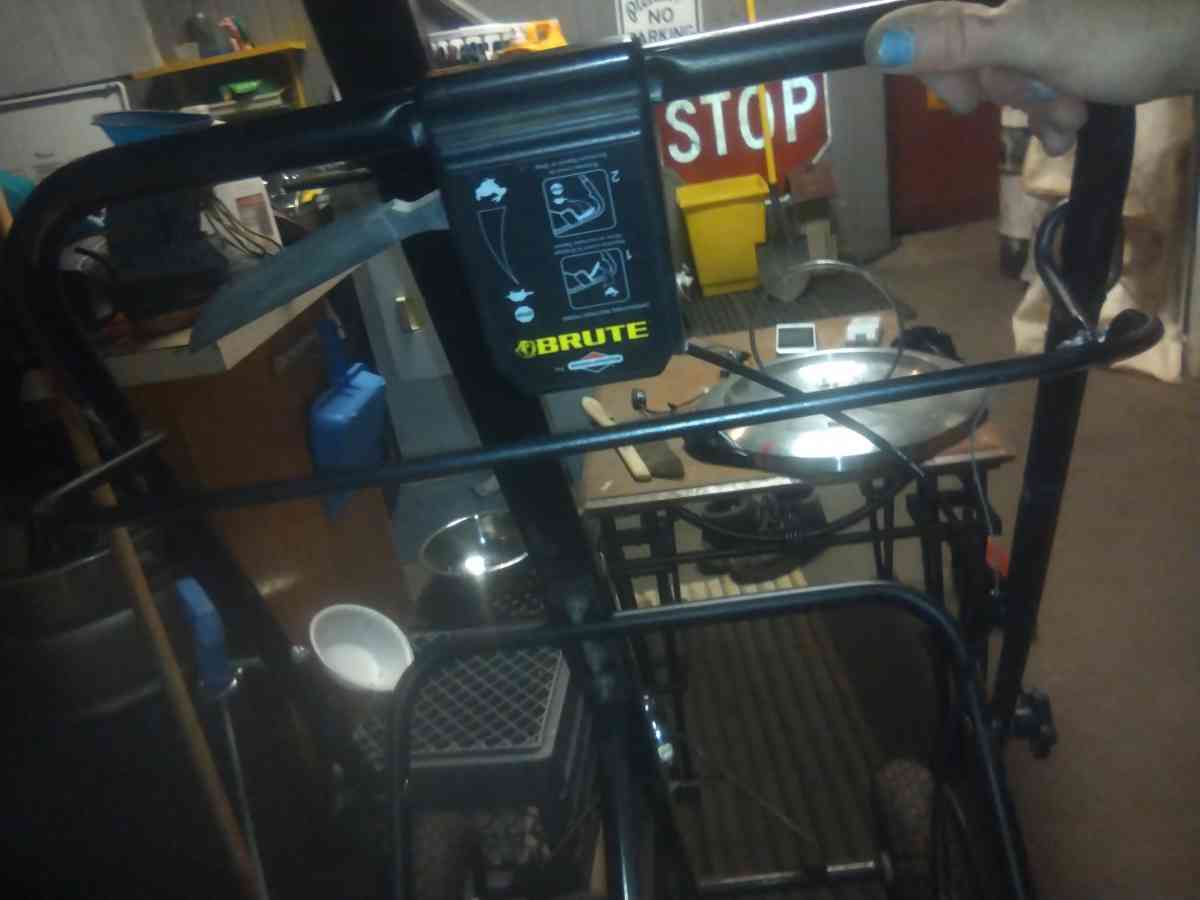 Craftsman Gold Push Mower selfpropelled and mulcher - Toledo, Ohio