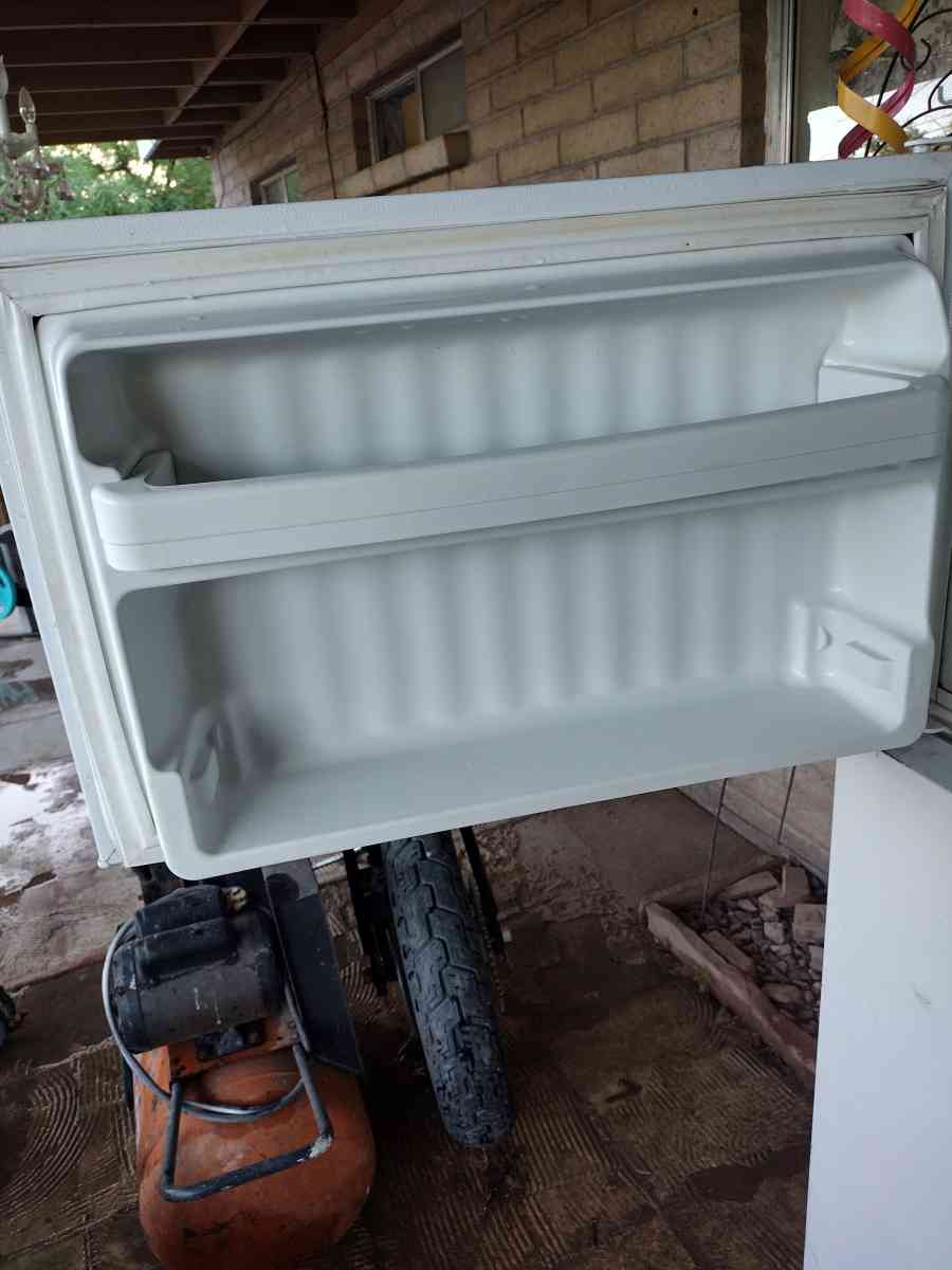 Americana fridge - Tucson, Arizona - FleaMarketBay