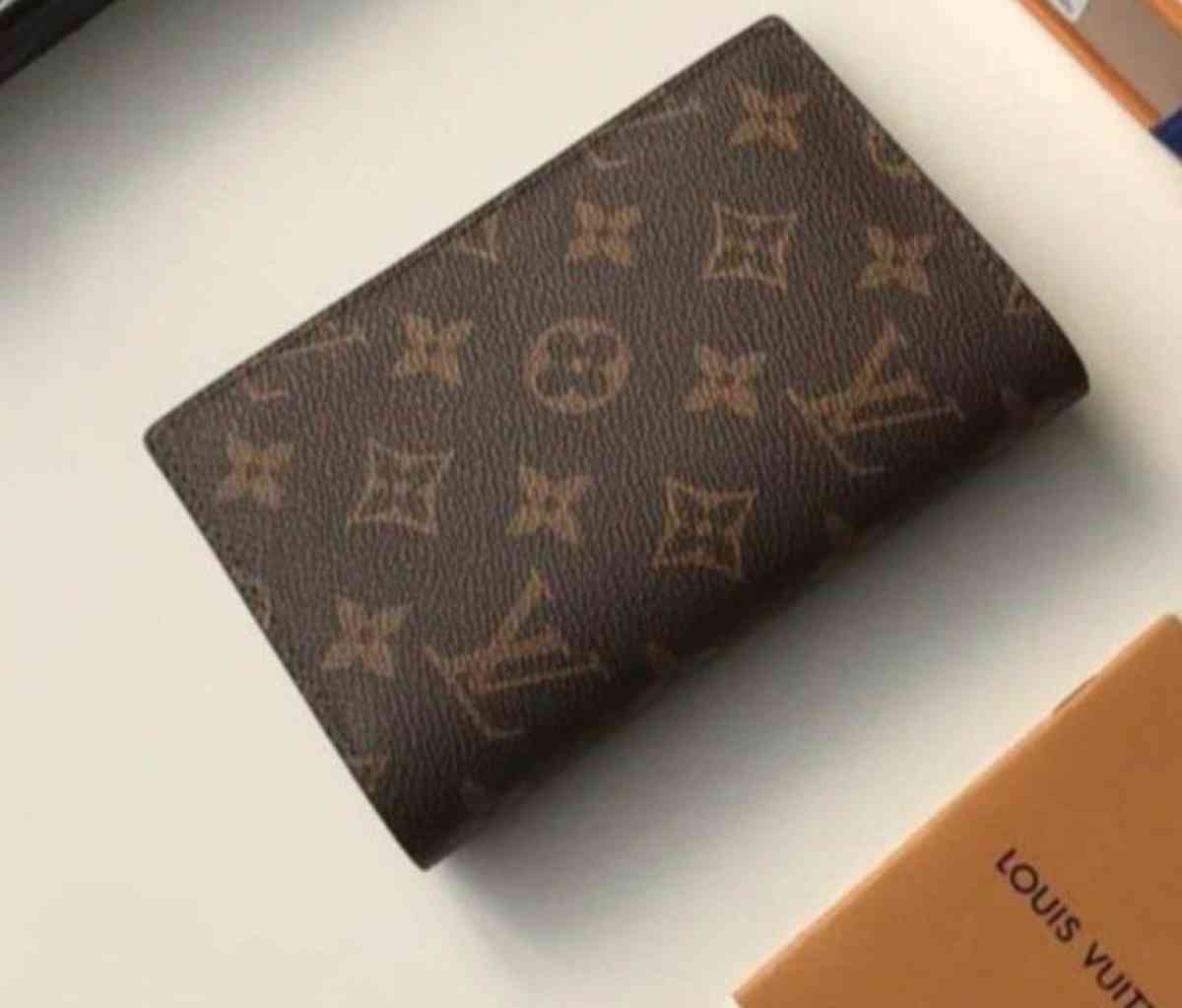 passport wallet - Mission Viejo, California - FleaMarketBay