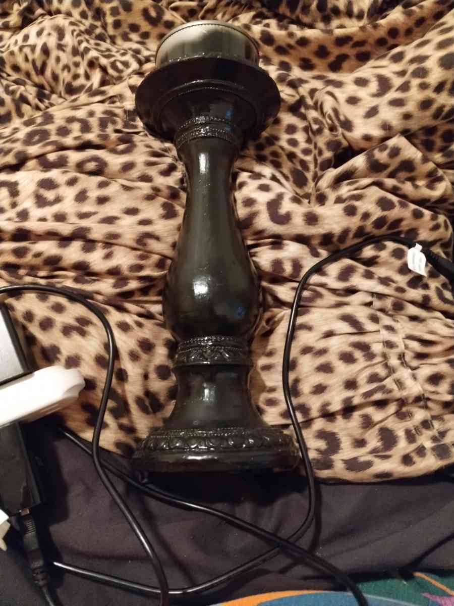 candle holder 2 glass vases - Columbus, Ohio - FleaMarketBay