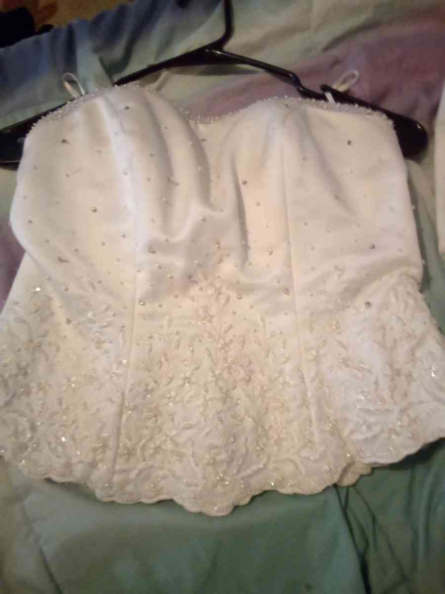 wedding dress - Florence, Mississippi - FleaMarketBay