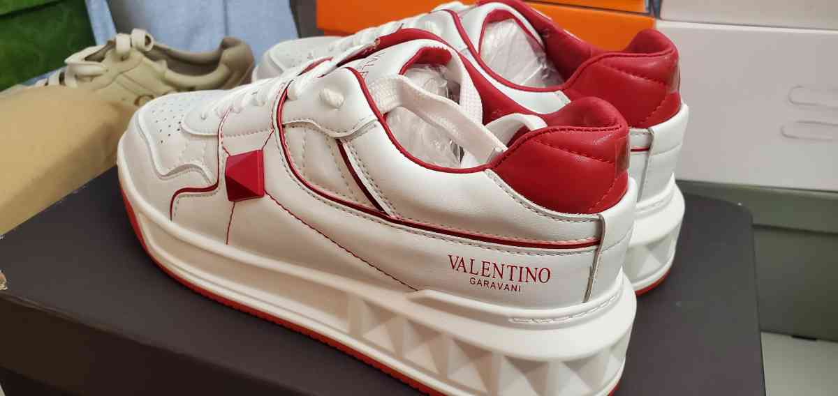stud shoes red vltn - Mission Viejo, California - FleaMarketBay