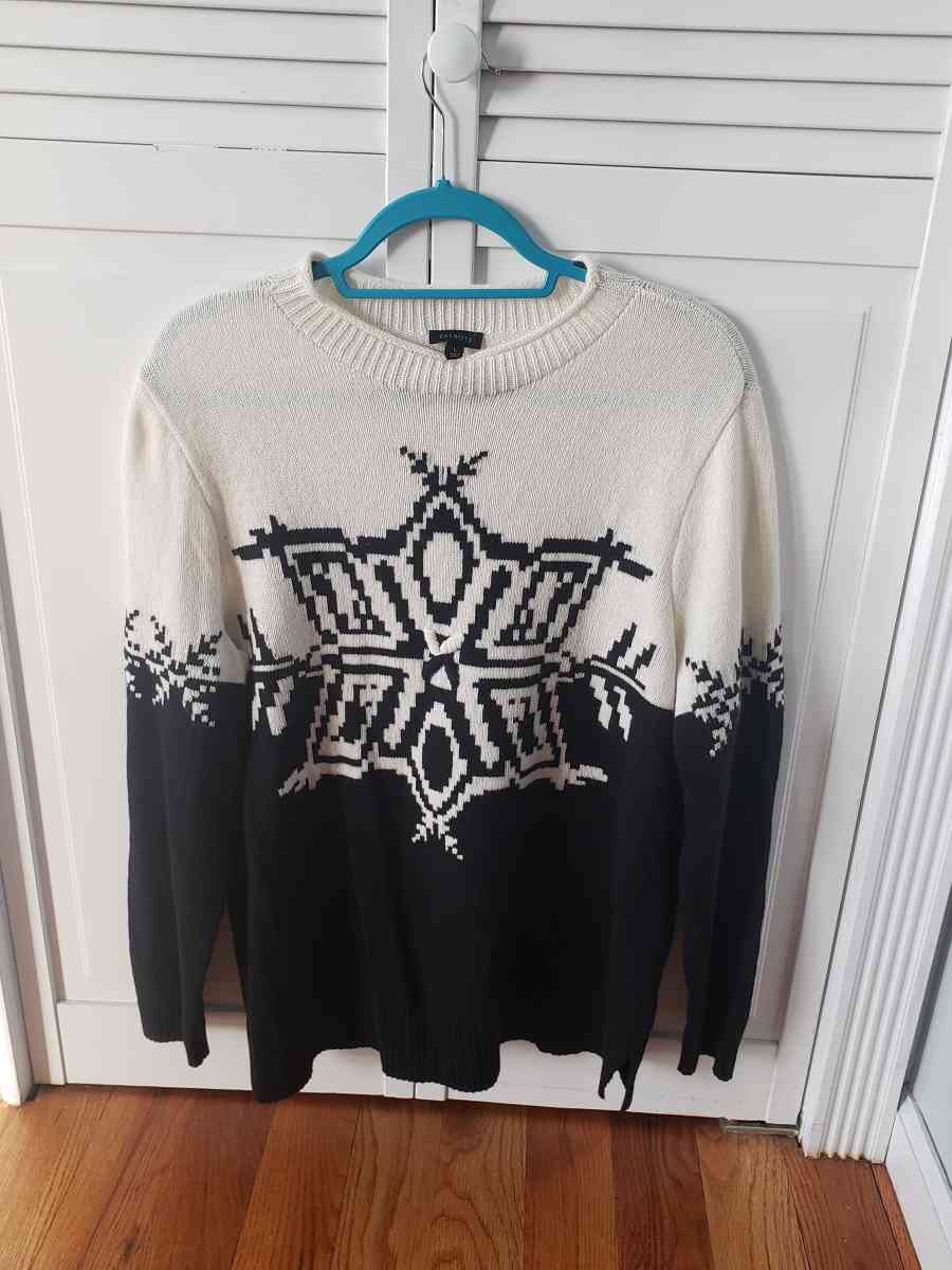 New Tops size L Women - Toms River, New Jersey - FleaMarketBay