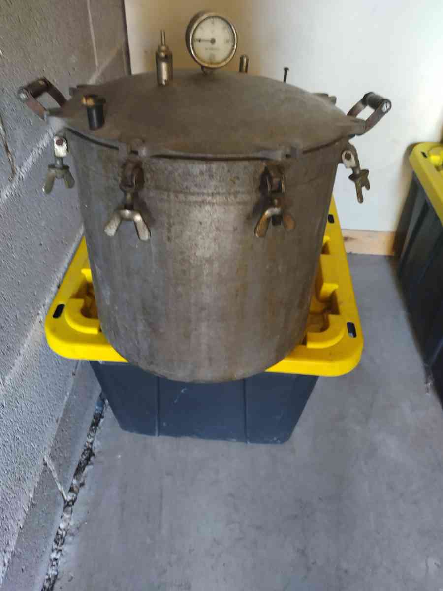 vintage pressure cooker - Dallas, Texas