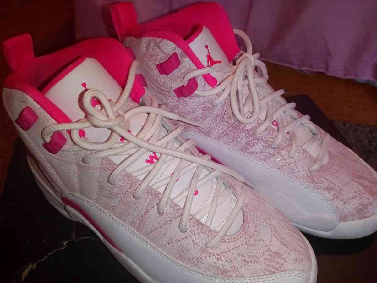 Jordan 12s hyper punch pink - Chesterfield, Virginia - FleaMarketBay