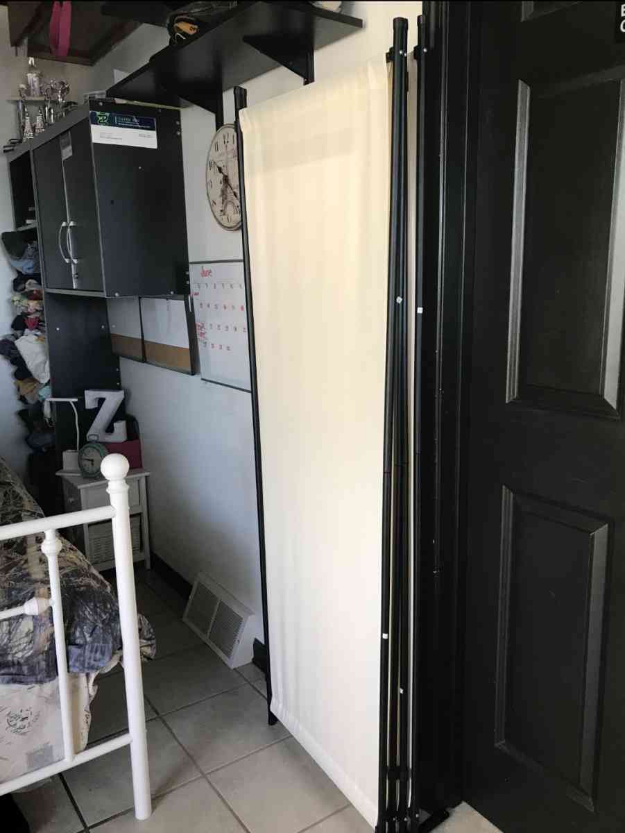 4 panel room divider privacy screen partition off white - Stockton, California - FleaMarketBay