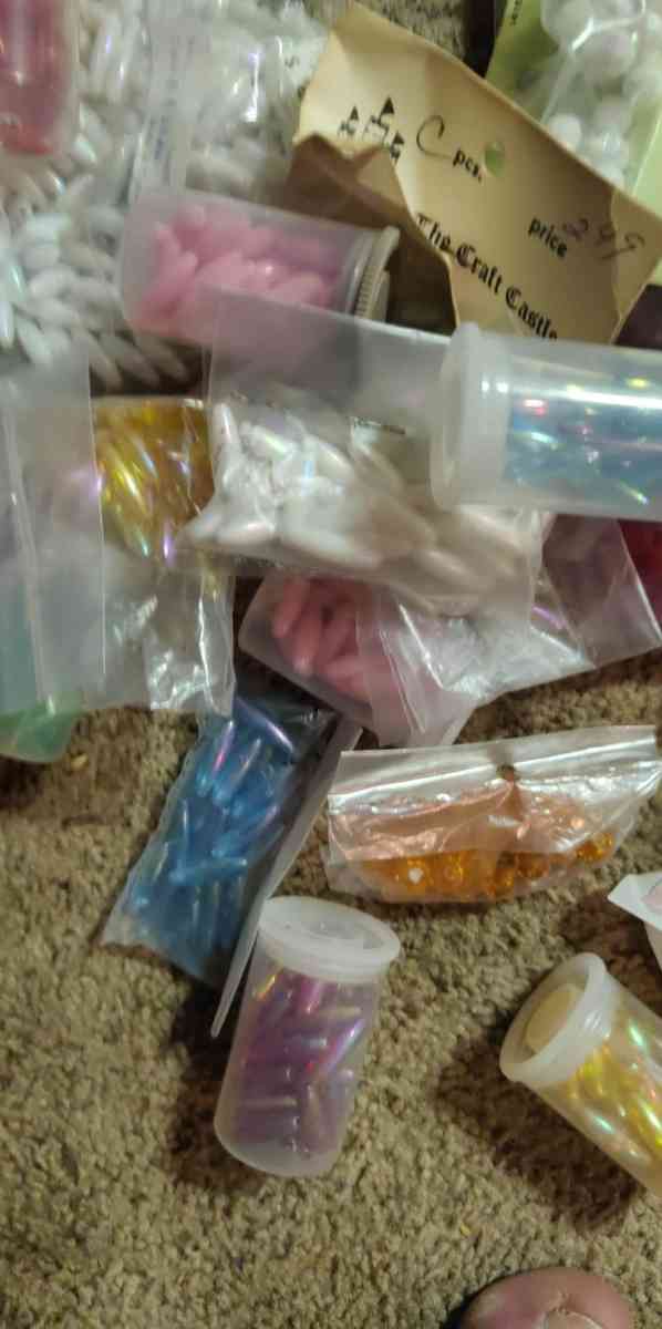 beads - Glenn, California - FleaMarketBay
