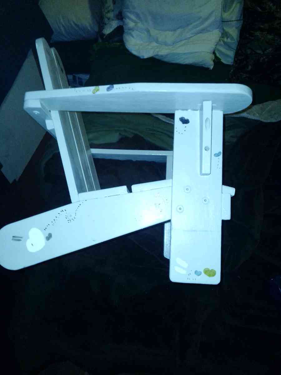 wooden Chair - Gaston, South Carolina - FleaMarketBay