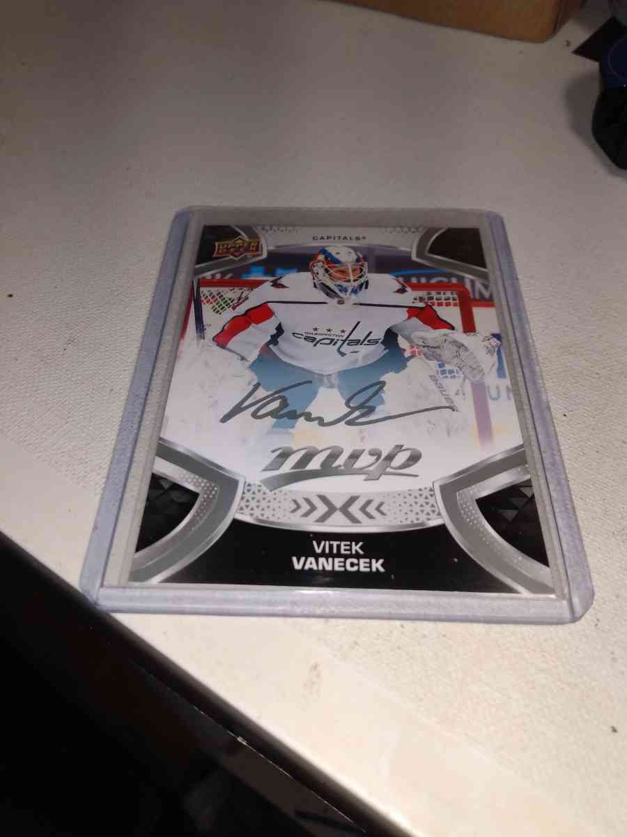 20212022 upper Deck MVP autograph