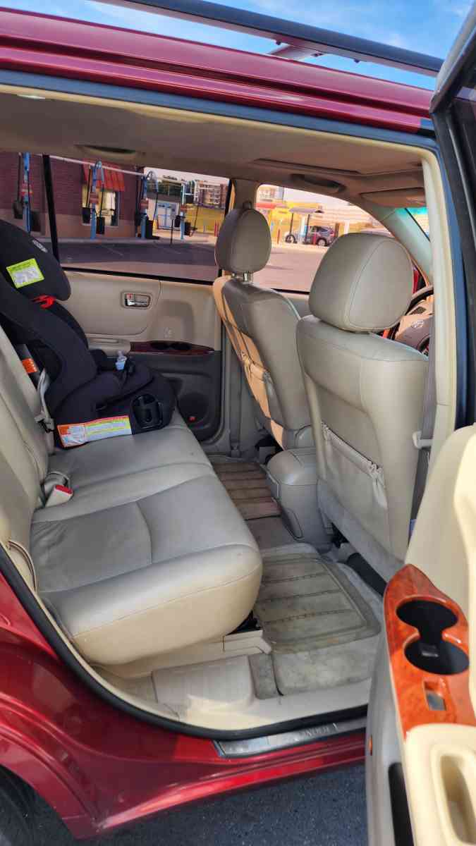 2005 Toyota Highlander Limited - Harrisonburg, Virginia - FleaMarketBay