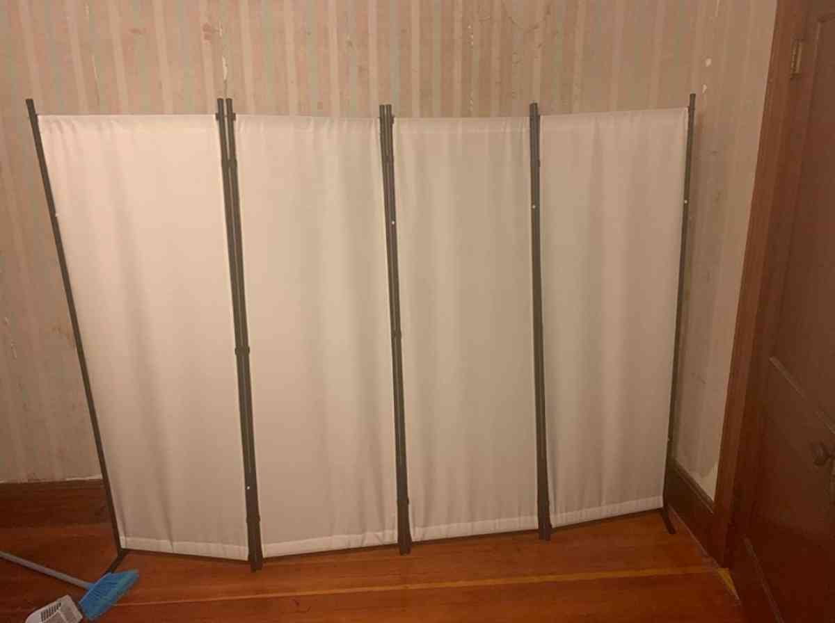 4 panel room divider privacy screen partition off white - Stockton, California