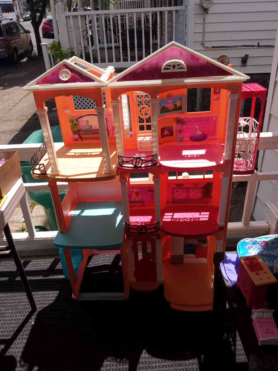 doll house bracelets stuff animals childrens books and toys - Bethlehem, Pennsylvania - FleaMarketBay