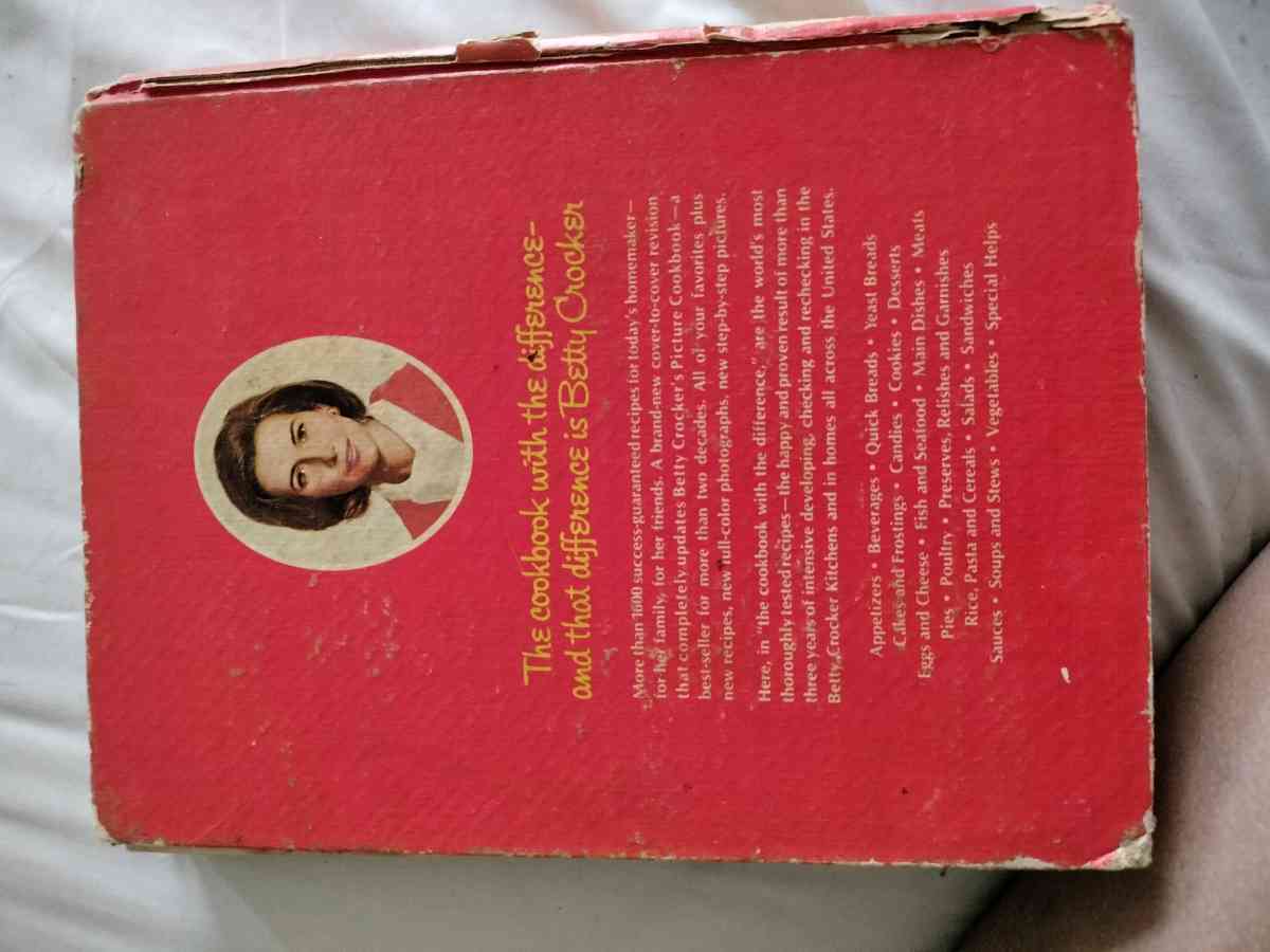 Vintage Betty Crocker Cookbook - Southaven, Mississippi - FleaMarketBay