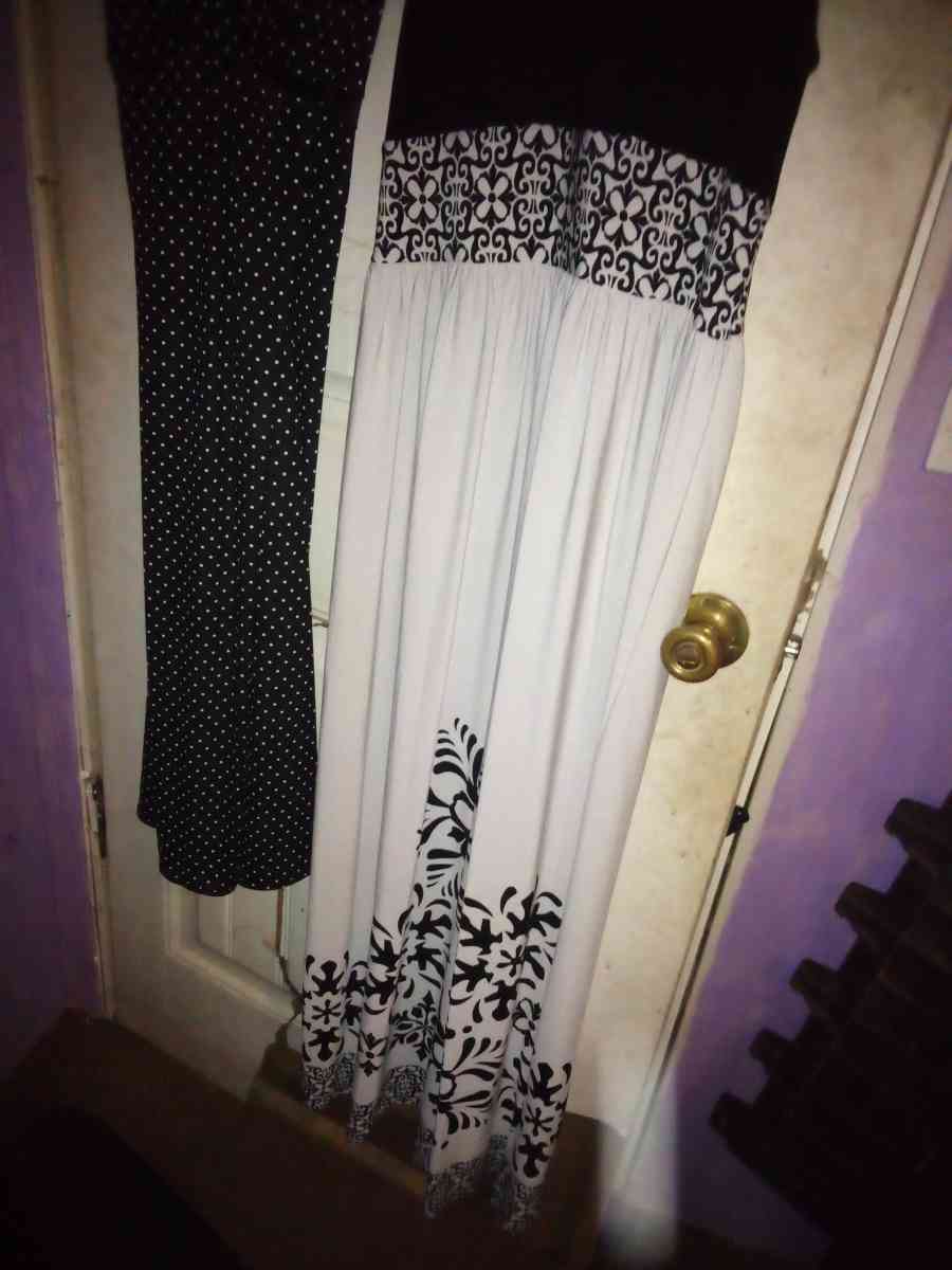 woman clothes - Gillsville, Georgia - FleaMarketBay