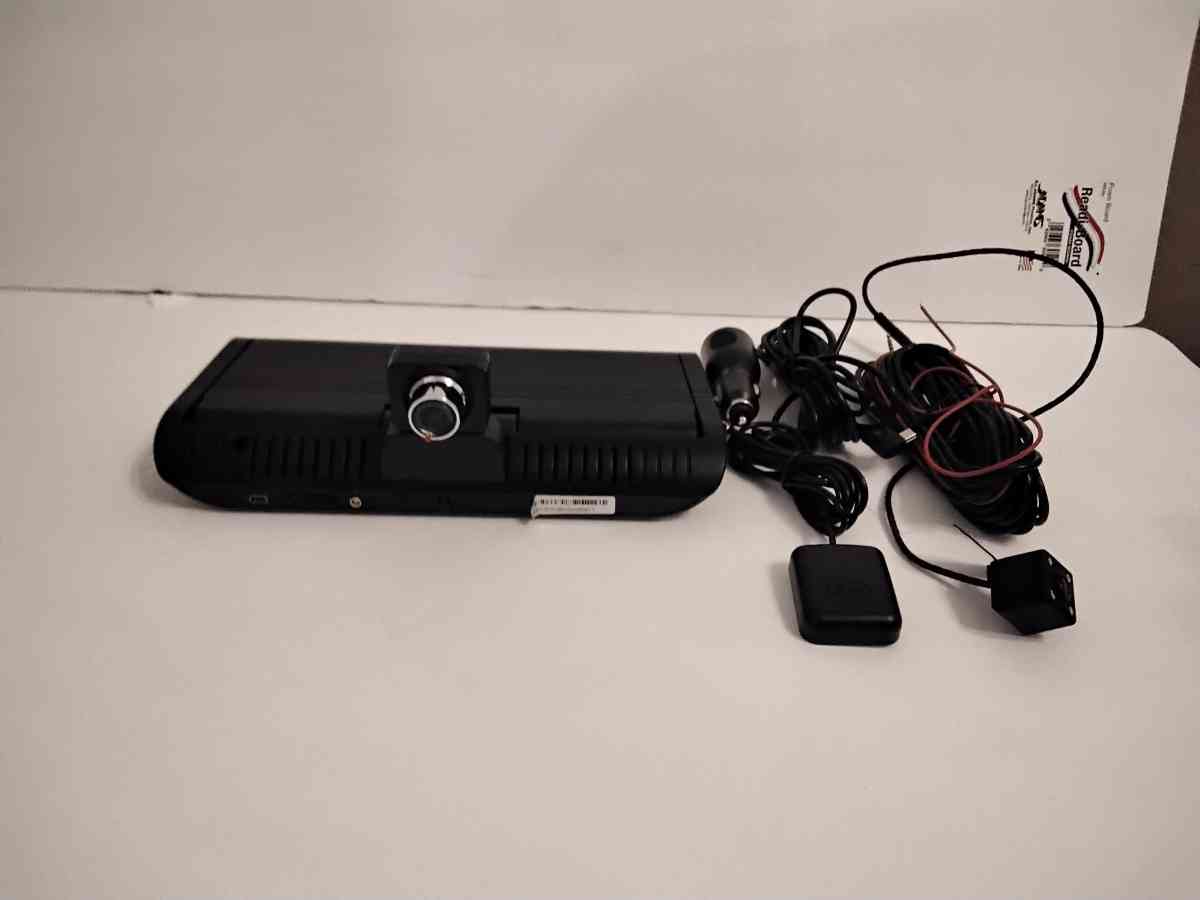 AFTERMARKET ON DASH GPS  SYSTEM WITH BUILTIN  DASH CAM - Griffin, Georgia - FleaMarketBay